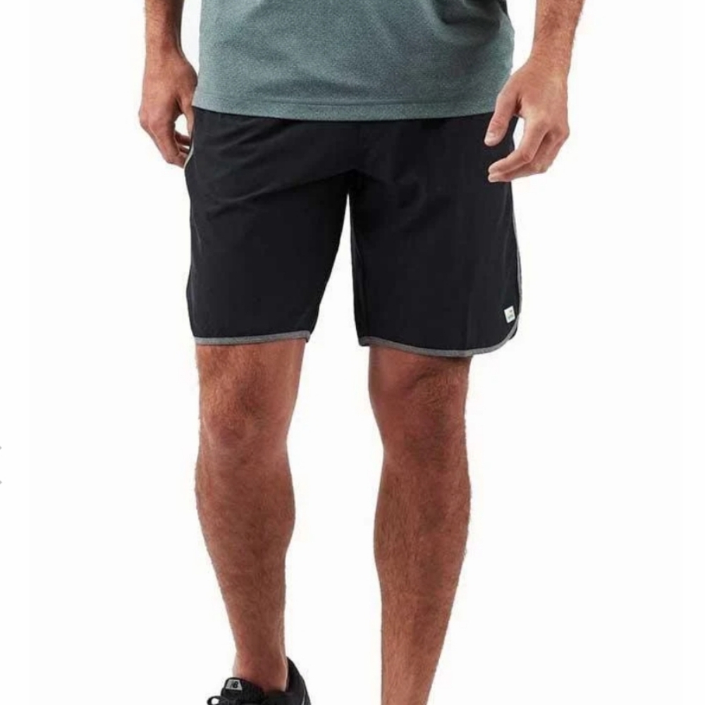Vuori Men's Black Shorts - Medium